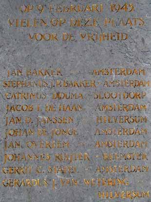 De steen op de hoek Prins Hendrikkade/Burcht te Zaandam